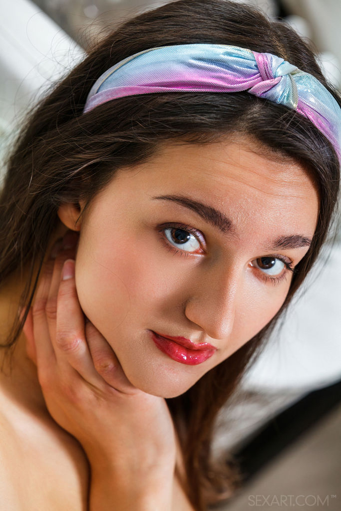 Adeline In Natural Beauty - Picture 11