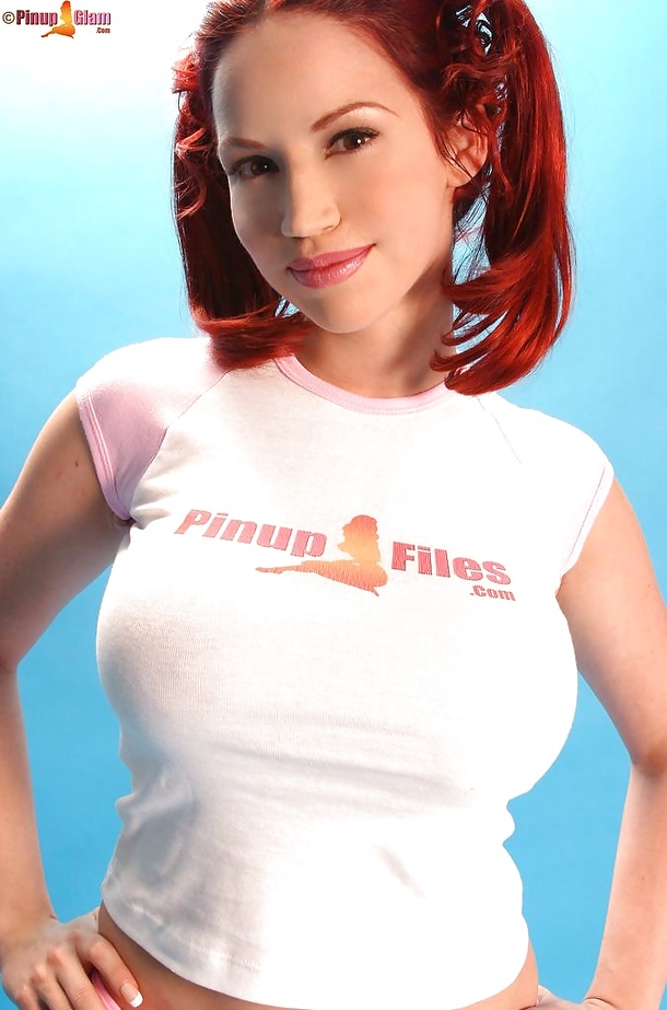 Once again, Bianca Beauchamp and her massive boobs - Picture 01
