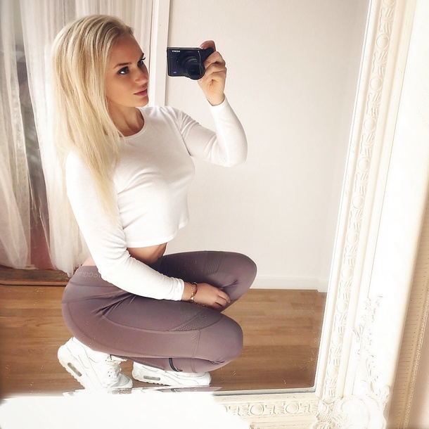 Anna Nystrom with bubble butt - Picture 07