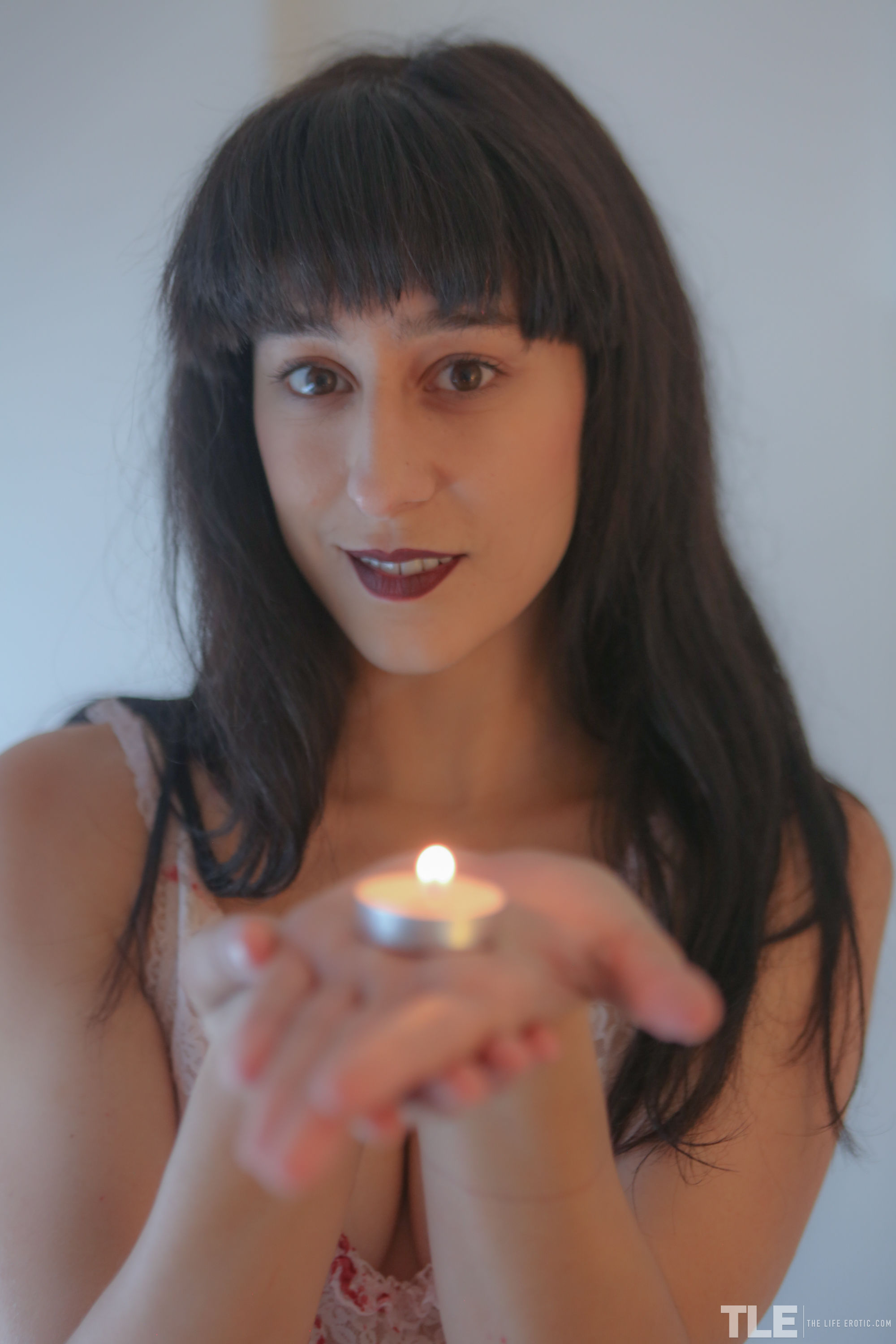 Violet Russo With Fabulous Bubble Butt Plays With Wax - Picture 14