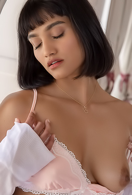 Morning Nude Babe Angel Constance