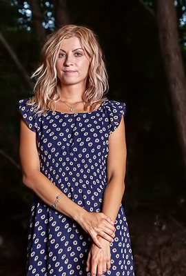 Claire Shelty Enjoys Pleasure Of Her Alfresco Orgasms