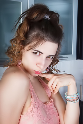 Elle Mira Gorgeous Big Boobs Hottie