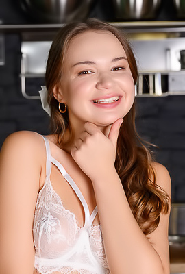 Yenn Cat Her Naughty Smile Saying She Hopes You’ve Got An Appetite For Sensual Pleasure