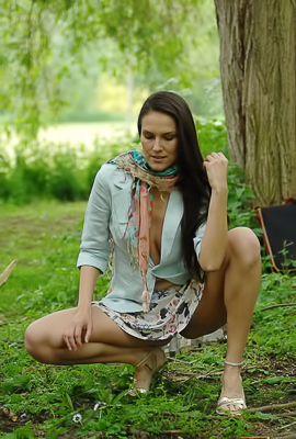 Susanna Nude In The Park