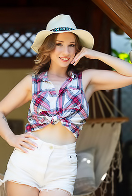 Alice Klay Gives Her Luscious Ass Cheeks An Amorous Squeeze