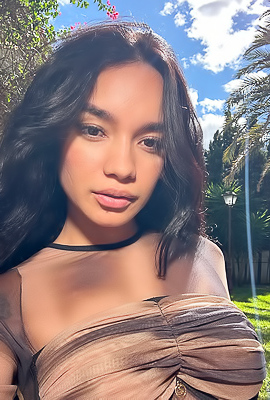 Dulce Taking Topless Selfie