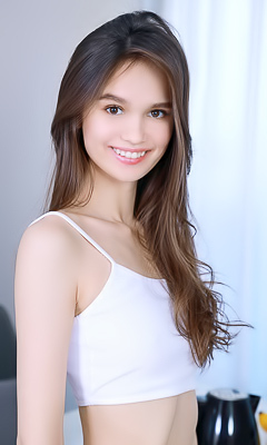 Anastasia Bella Exposing Her Plump-lipped Pussy