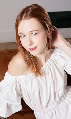 Lila Rose Naked And Parting Her Porcelain-pale Thighs Flirtatiously